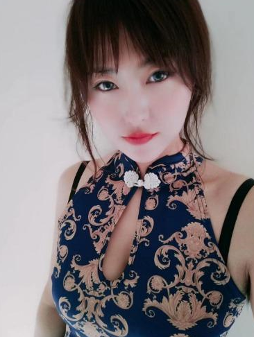 欧亚达研究生长腿妹子